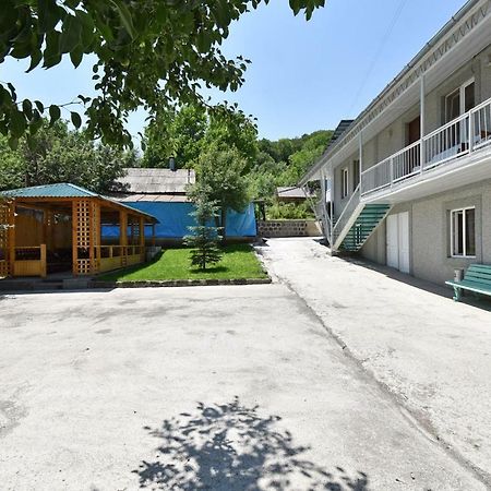 Guest House Arsan تساجكادزور المظهر الخارجي الصورة