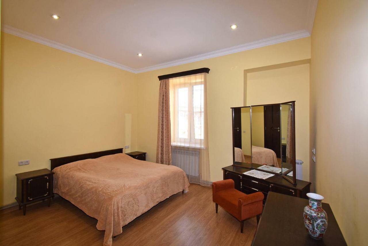 Guest House Arsan تساجكادزور المظهر الخارجي الصورة