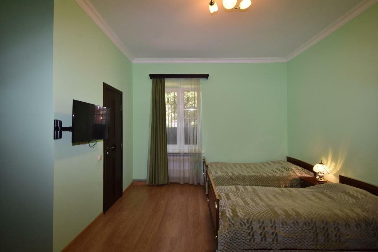 Guest House Arsan تساجكادزور المظهر الخارجي الصورة