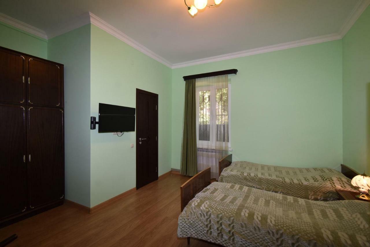 Guest House Arsan تساجكادزور المظهر الخارجي الصورة