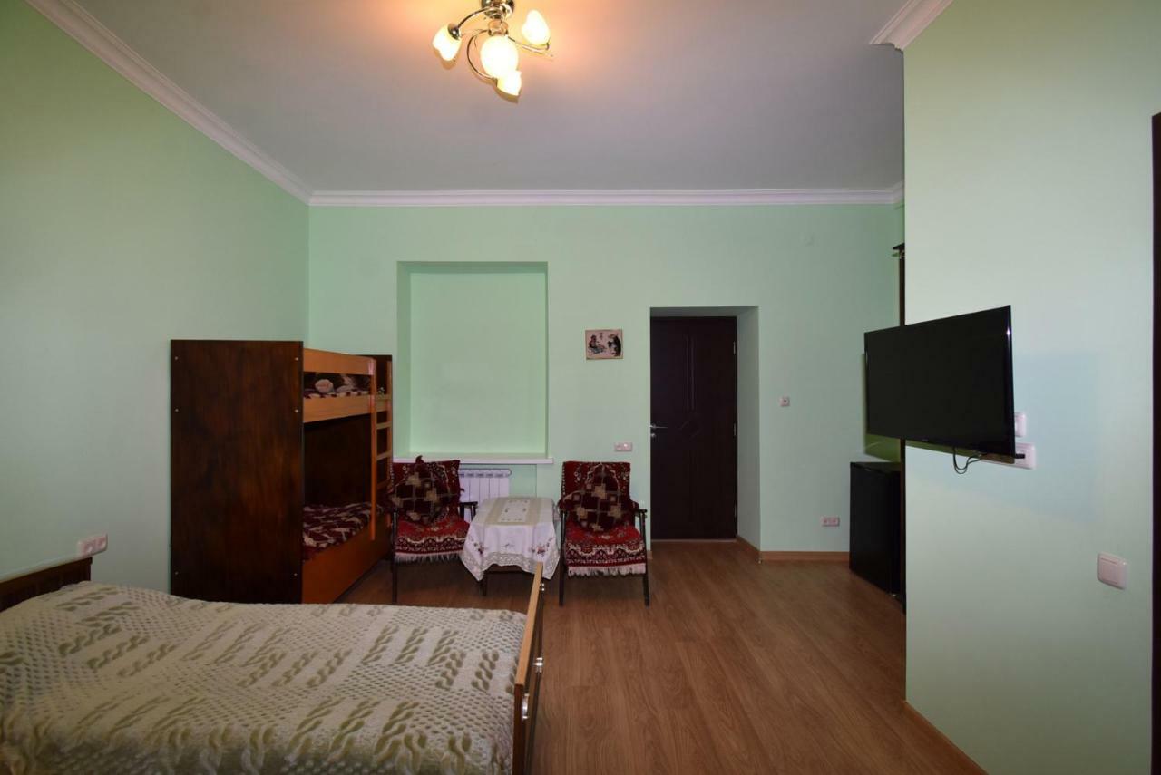 Guest House Arsan تساجكادزور المظهر الخارجي الصورة